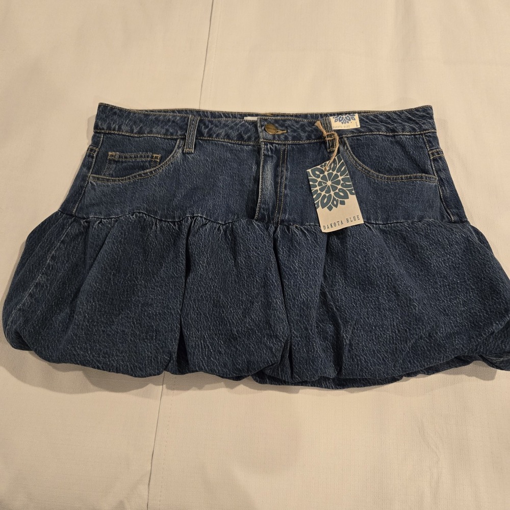 NWT Dakota Blue Juniors Bubble Gathered Hem Blue Jean Mini Skirt Size Large